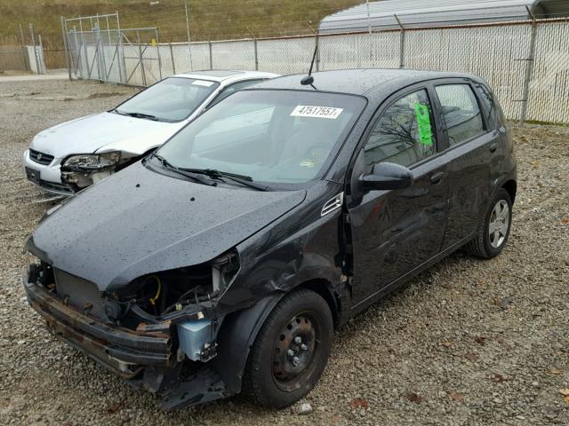 KL1TD66E99B640773 - 2009 CHEVROLET AVEO LS BLACK photo 2