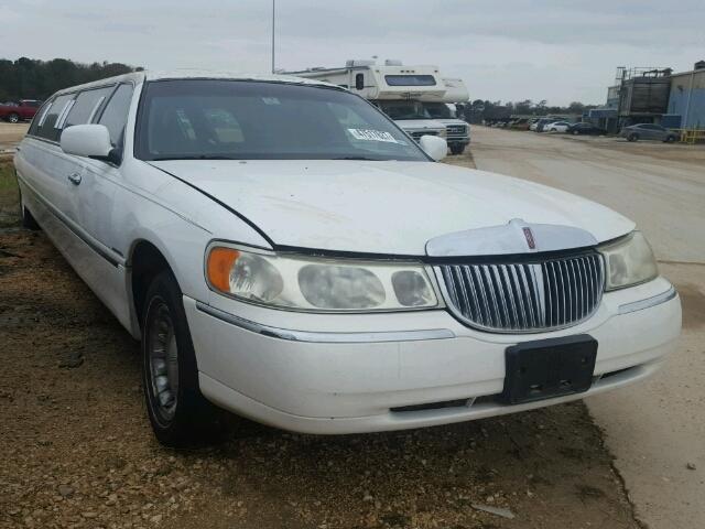 1L1FM81W71Y731850 - 2001 LINCOLN TOWN CAR E WHITE photo 1