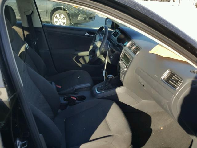 3VW2K7AJ3CM338073 - 2012 VOLKSWAGEN JETTA BASE BLACK photo 5