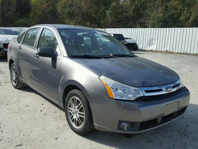 1FAHP3FN0AW160256 - 2010 FORD FOCUS SE GRAY photo 1