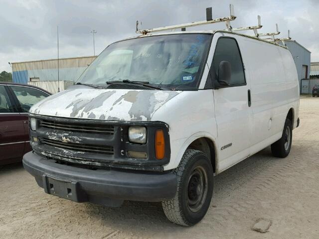 1GCGG25R421119969 - 2002 CHEVROLET EXPRESS G2 WHITE photo 2