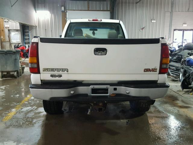 1GTHK24U13E313734 - 2003 GMC SIERRA K25 WHITE photo 6