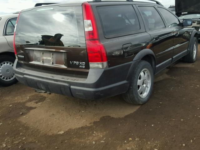 YV1SZ58D411019286 - 2001 VOLVO V70 XC BROWN photo 4