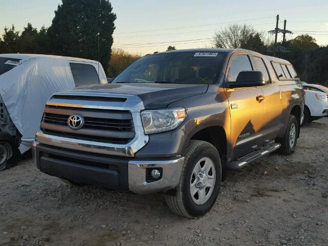 5TFUW5F14EX412238 - 2014 TOYOTA TUNDRA DOU GRAY photo 2