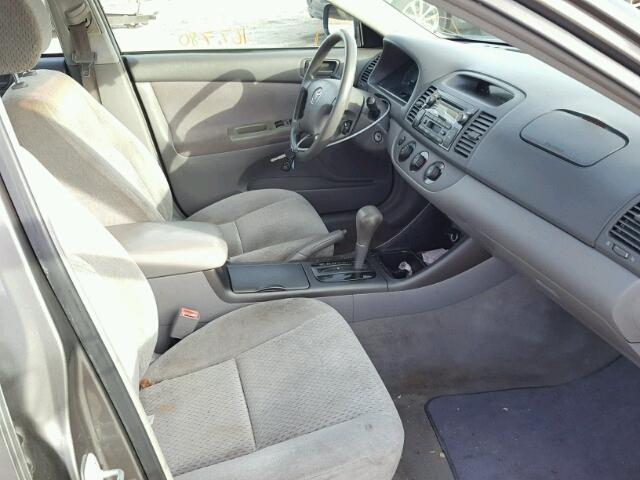 4T1BE32K23U785284 - 2003 TOYOTA CAMRY LE GRAY photo 5