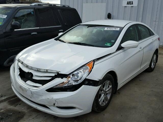 5NPEB4AC7CH446296 - 2012 HYUNDAI SONATA GLS WHITE photo 2