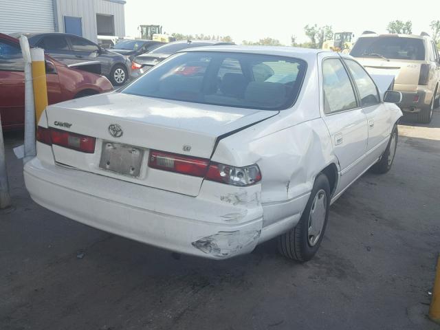 4T1BG22K9XU605373 - 1999 TOYOTA CAMRY CE WHITE photo 4