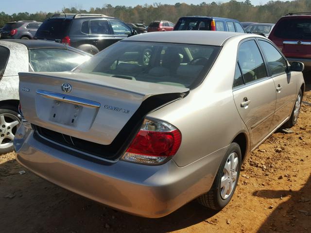 JTDBE32K153009628 - 2005 TOYOTA CAMRY LE 金色 照片 4