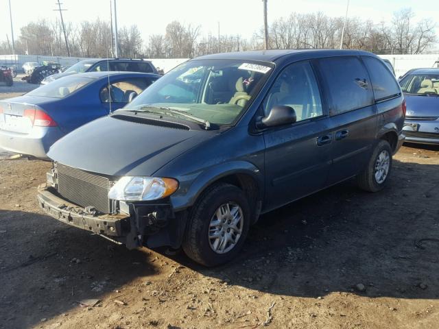 1C4GP45R35B420033 - 2005 CHRYSLER TOWN & COU GREEN photo 2