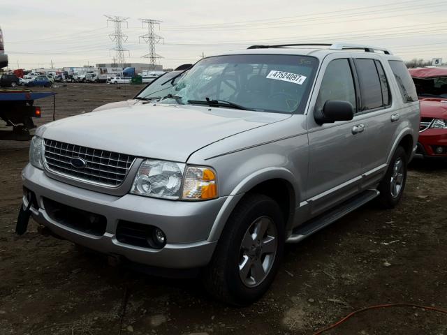 1FMDU75WX4UB20555 - 2004 FORD EXPLORER L SILVER photo 2