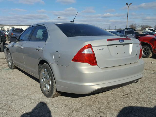 3FAHP0HA0AR368486 - 2010 FORD FUSION SE SILVER photo 3