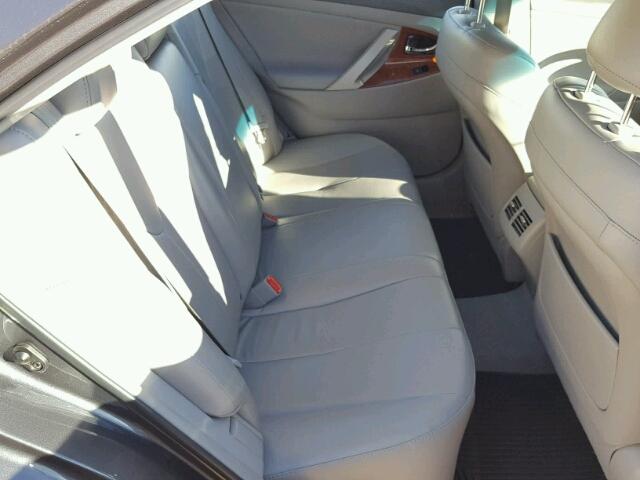 4T4BF3EK6BR180942 - 2011 TOYOTA CAMRY BASE GRAY photo 6