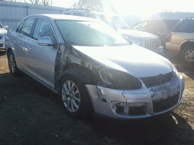 3VWRZ7AJ6AM032654 - 2010 VOLKSWAGEN JETTA SE 银色 照片 1