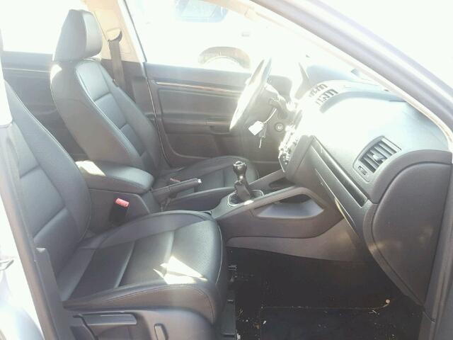 3VWRZ7AJ6AM032654 - 2010 VOLKSWAGEN JETTA SE 银色 照片 5