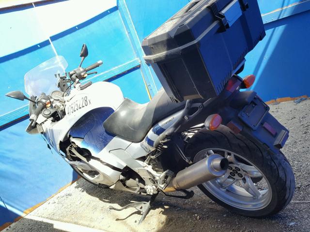 WB10554A6YZA52998 - 2000 BMW K1200 RS SILVER photo 3