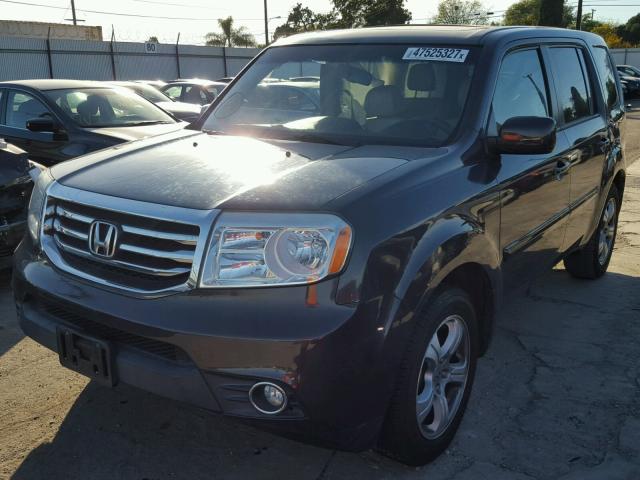 5FNYF3H73CB014047 - 2012 HONDA PILOT EXLN GRAY photo 2