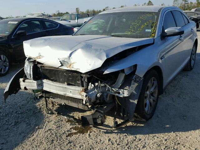 1FAHP2EW3AG128884 - 2010 FORD TAURUS SEL SILVER photo 2