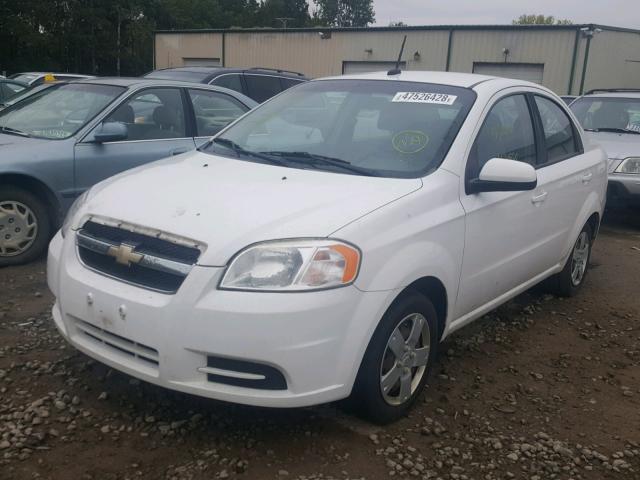 KL1TD5DE5AB054301 - 2010 CHEVROLET AVEO LS WHITE photo 2