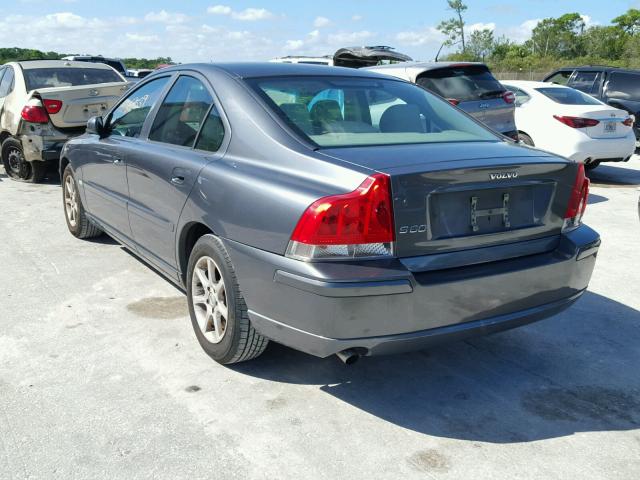 YV1RS612252462084 - 2005 VOLVO S60 Szary zdjęcie 3