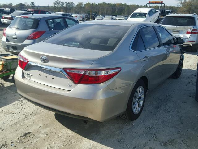 4T1BF1FK2HU342460 - 2017 TOYOTA CAMRY LE ოქროსფერი ფოტო 4