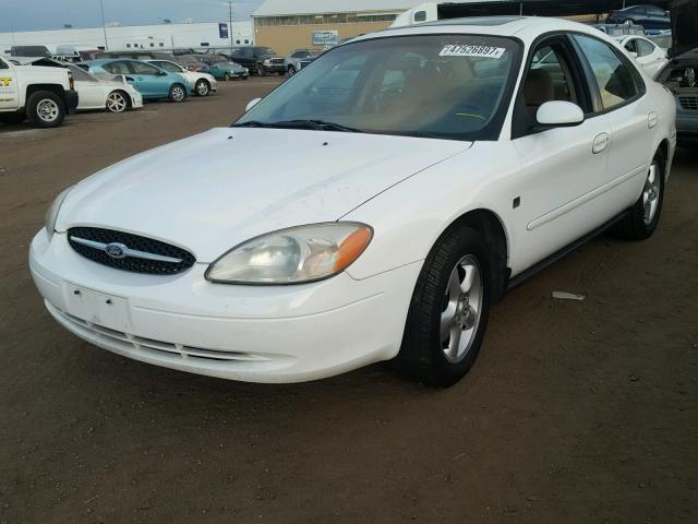 1FAFP55S91G165167 - 2001 FORD TAURUS SES WHITE photo 2