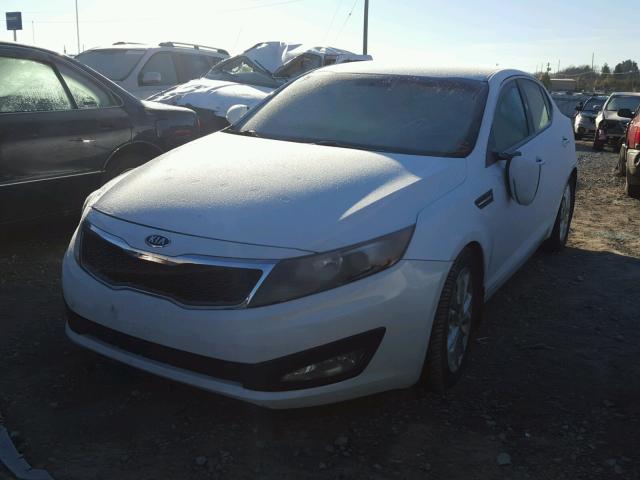 5XXGN4A75CG070440 - 2012 KIA OPTIMA EX WHITE photo 2