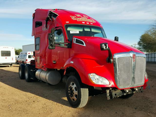 1XKYD49X5HJ166877 - 2017 KENWORTH CONSTRUCTI RED photo 1