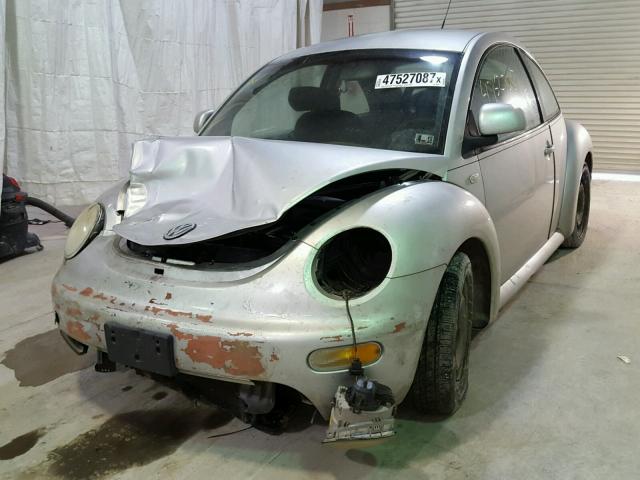 3VWBC21C8XM450424 - 1999 VOLKSWAGEN NEW BEETLE 灰色 照片 2