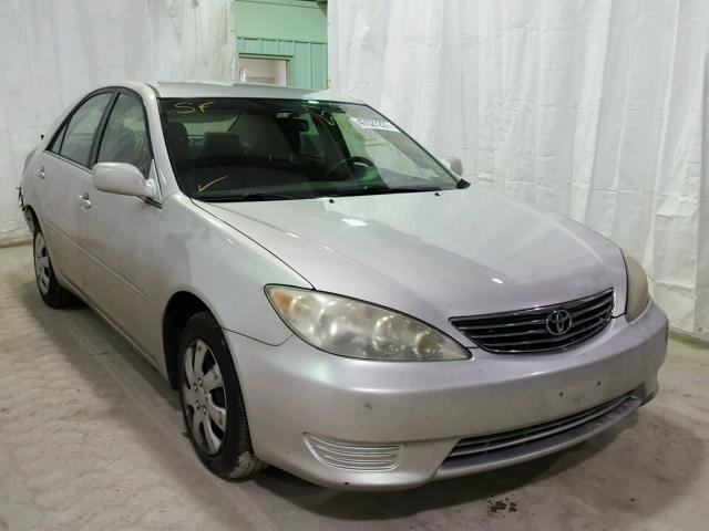 4T1BE32K35U579121 - 2005 TOYOTA CAMRY LE GRAY photo 1