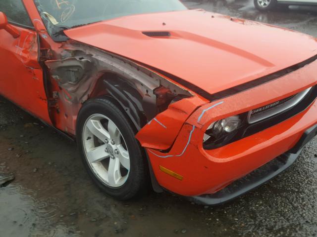 2C3CDYAG4EH244852 - 2014 DODGE CHALLENGER RED photo 9