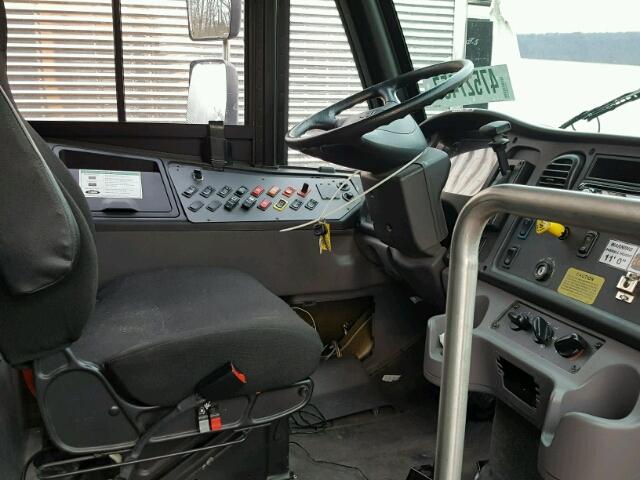 4UZABRDT1GCGT6148 - 2016 FREIGHTLINER CHASSIS B2 黄色 照片 5