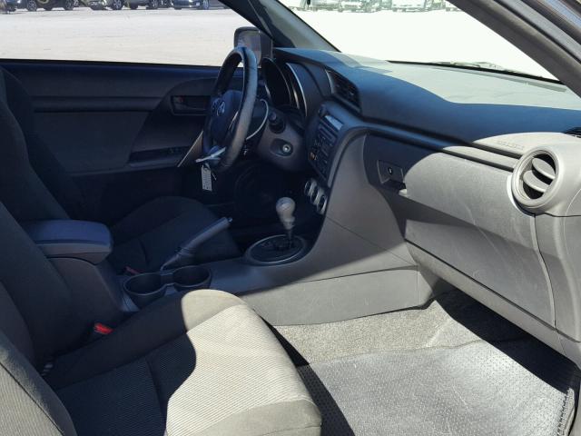 JTKJF5C7XC3028568 - 2012 TOYOTA SCION TC 灰色 照片 5