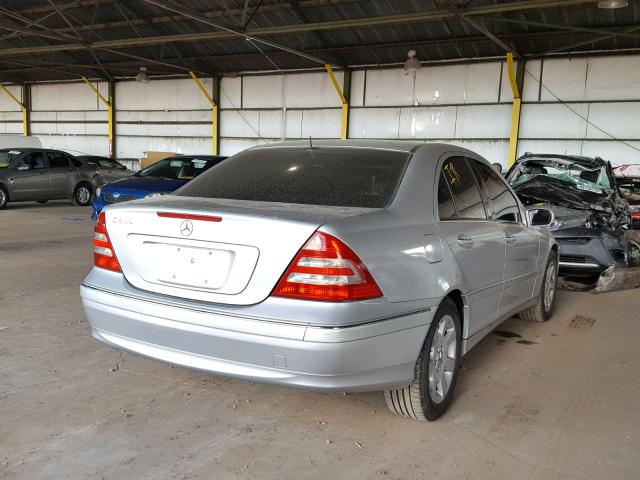 WDBRF61J65A652153 - 2005 MERCEDES-BENZ C 240 SILVER photo 4