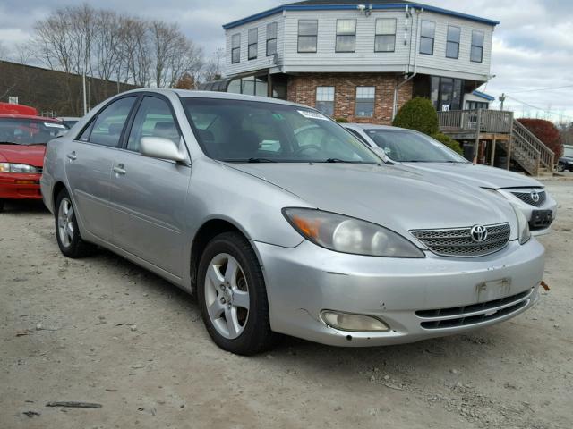 4T1BE32K72U519452 - 2002 TOYOTA CAMRY LE 银色 照片 1