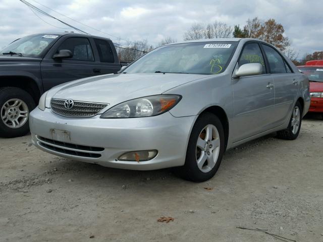 4T1BE32K72U519452 - 2002 TOYOTA CAMRY LE SILVER photo 2