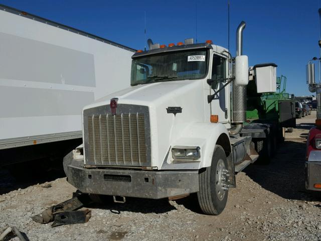 3WKDDB9X46F115066 - 2006 KENWORTH CONSTRUCTI WHITE photo 2