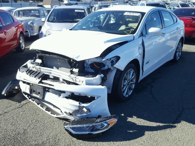 3FA6P0PU1HR380353 - 2017 FORD FUSION SE WHITE photo 2