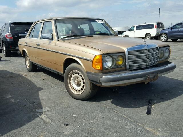 WDBAB33A8DB035298 - 1983 MERCEDES-BENZ 300 DT GOLD photo 1