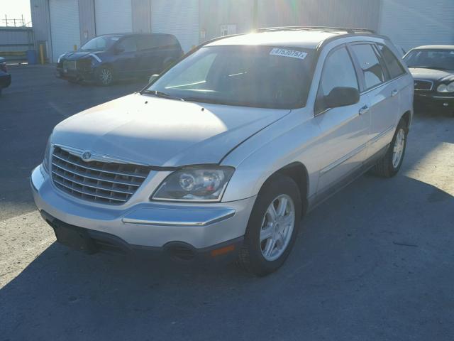 2C4GM68465R660165 - 2005 CHRYSLER PACIFICA T SILVER photo 2