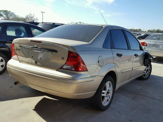 1FAFP34P62W143880 - 2002 FORD FOCUS SE BROWN photo 4