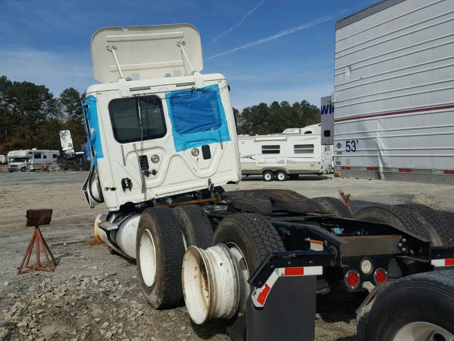 1FUJGEDV4CSBF8747 - 2012 FREIGHTLINER CASCADIA 1 WHITE photo 3