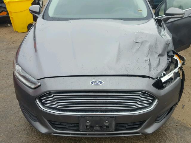 3FA6P0H70DR349937 - 2013 FORD FUSION SE GRAY photo 7