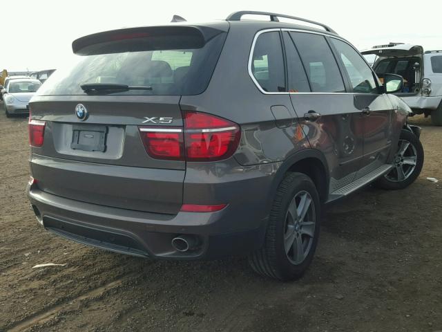 5UXZW0C51D0B92369 - 2013 BMW X5 XDRIVE3 BROWN photo 4