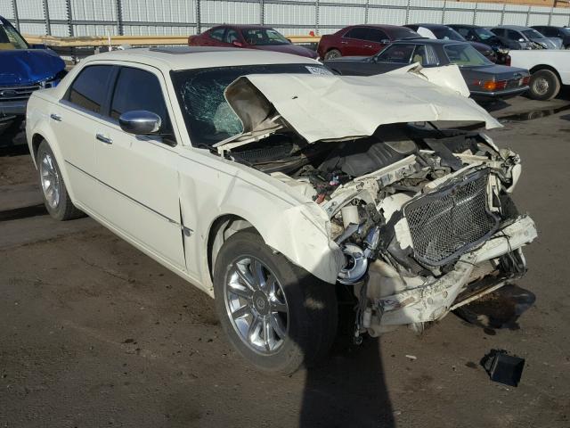 2C3AA63H95H659790 - 2005 CHRYSLER 300C CREAM photo 1