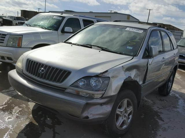 JT6GF10U4Y0079598 - 2000 LEXUS RX 300 SILVER photo 2