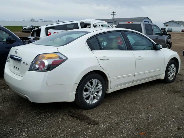 1N4AL2APXBN493006 - 2011 NISSAN ALTIMA BAS WHITE photo 4