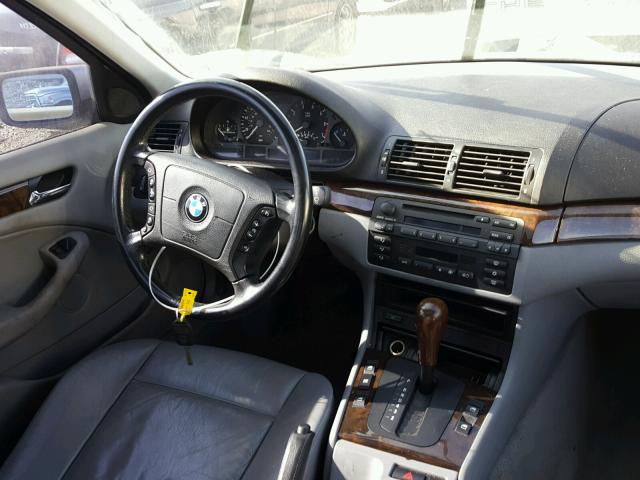 WBAAM3338YFP68427 - 2000 BMW 323 I SILVER photo 9