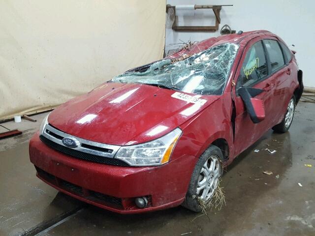 1FAHP36N59W194950 - 2009 FORD FOCUS SES RED photo 2