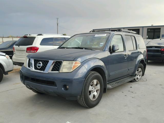 5N1AR18U86C627359 - 2006 NISSAN PATHFINDER BLUE photo 2