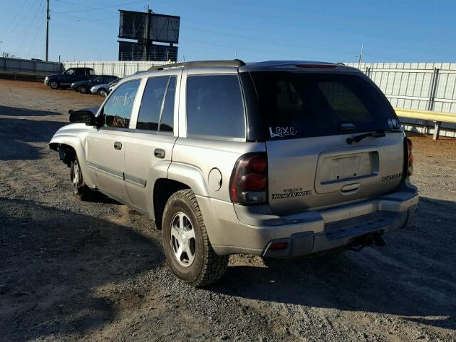 1GNDT13S122171592 - 2002 CHEVROLET TRAILBLAZE SILVER photo 3